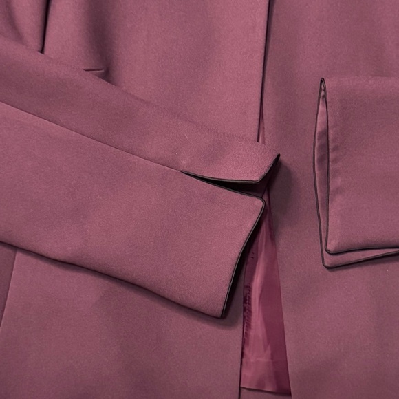 Kasper Women's Blazer in Deep Burgundy - Picture 4 of 5